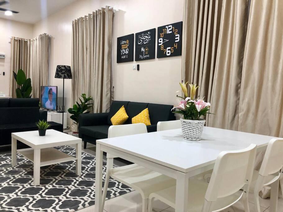 Rumahku Homestay, Taman Jasin Perdana Zewnętrze zdjęcie