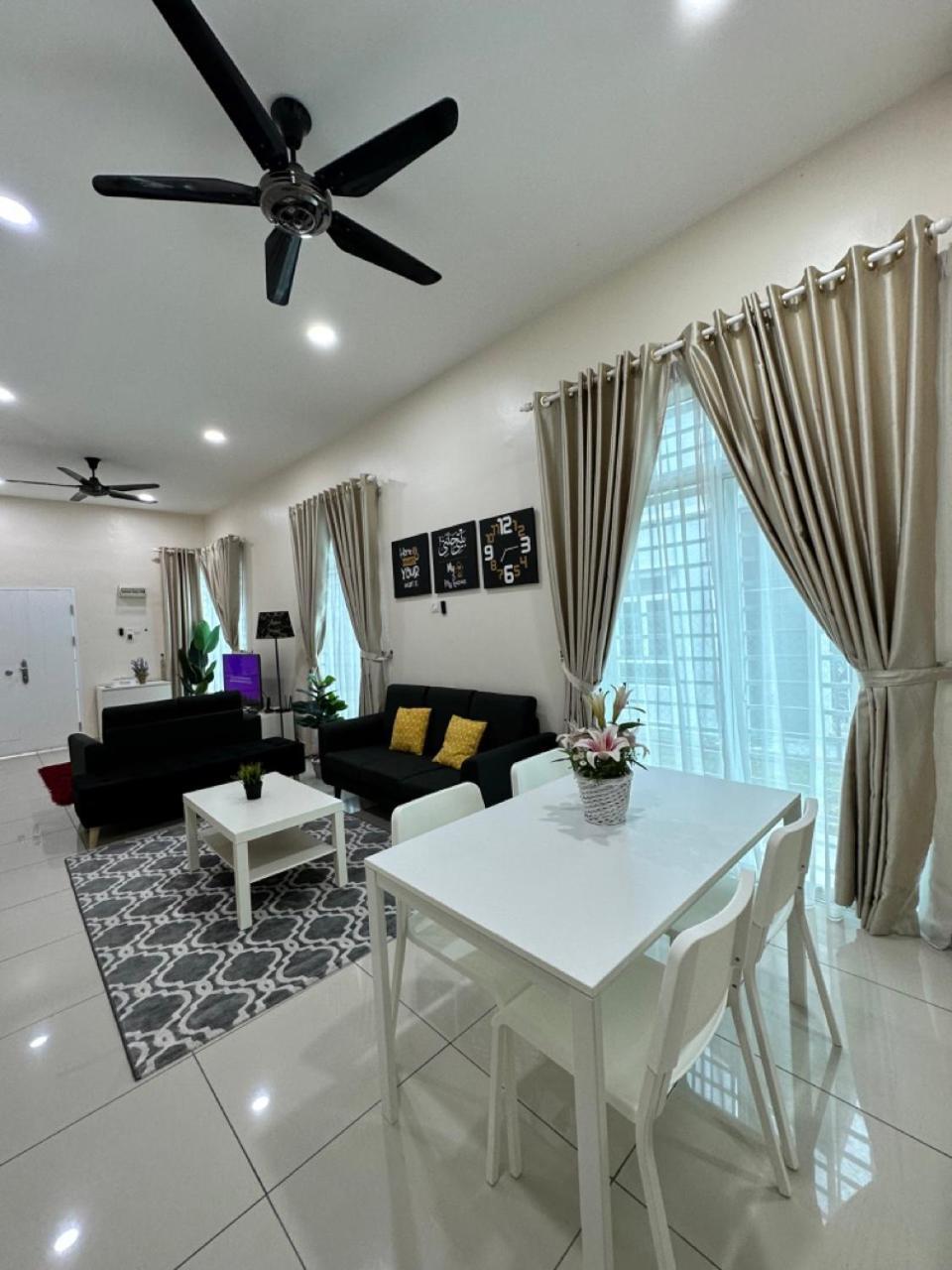 Rumahku Homestay, Taman Jasin Perdana Zewnętrze zdjęcie